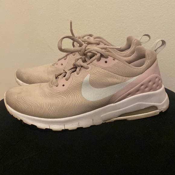 Nike Air Max Motion LW SE - Picture 1 of 9